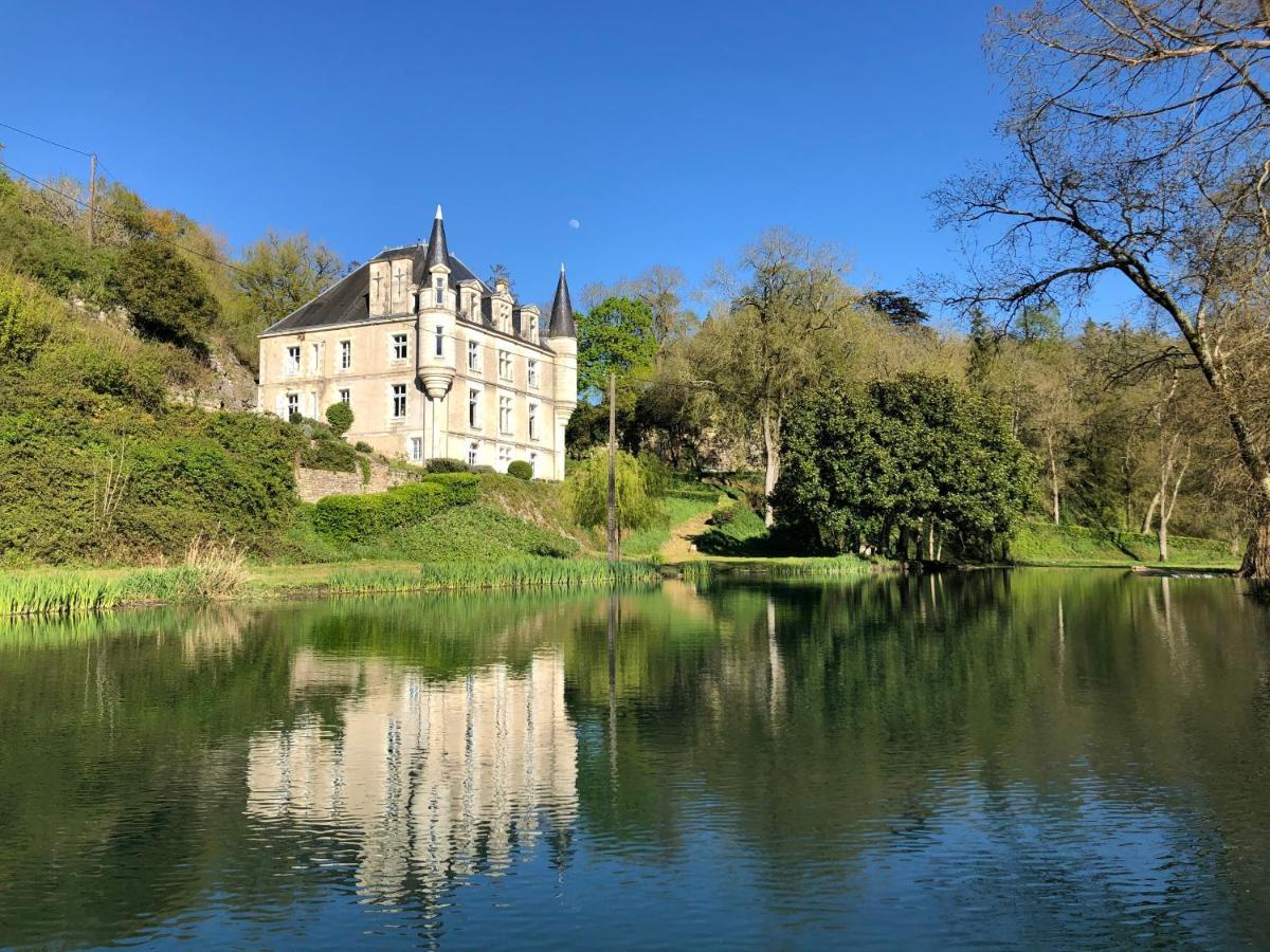 Château des Loups - Les Cyprès Echire Exterior foto