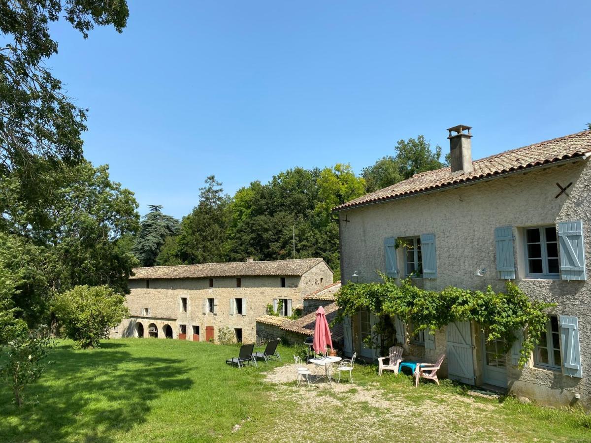 Château des Loups - Les Cyprès Echire Exterior foto